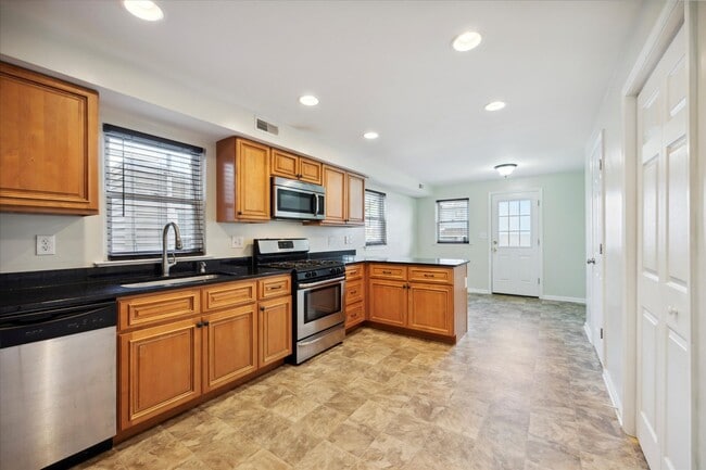 Photo - 3 Bed 1.5 Bath Twin in West Chester Borough!