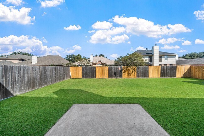 Photo - 14213 Stone Bluff Ln