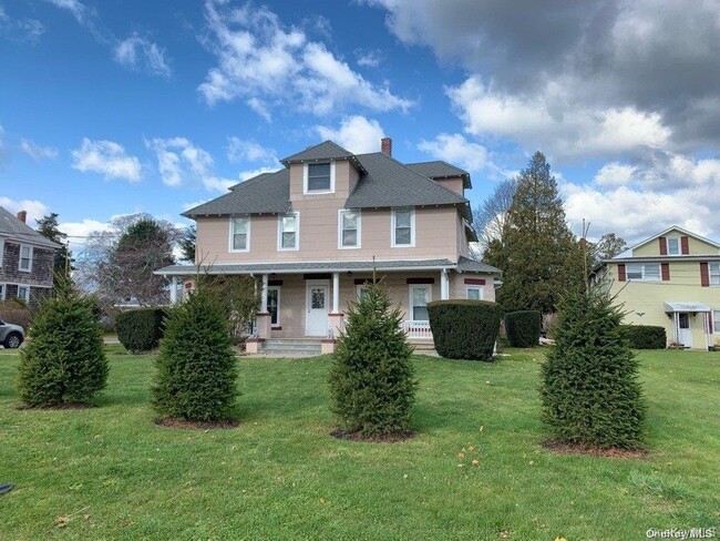 Building Photo - 775 Hummel Ave Unit A