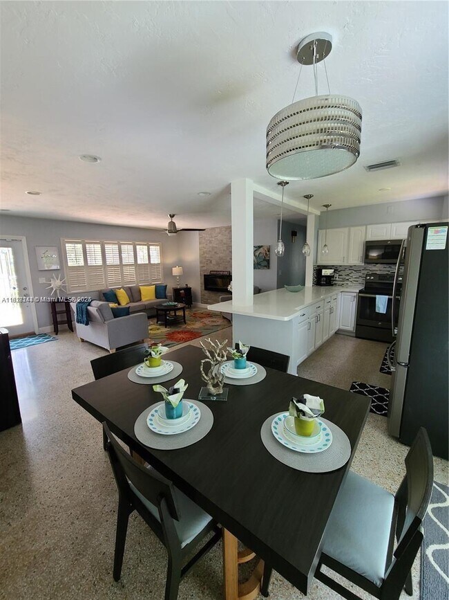 Photo - 2741 NE 16th Ave