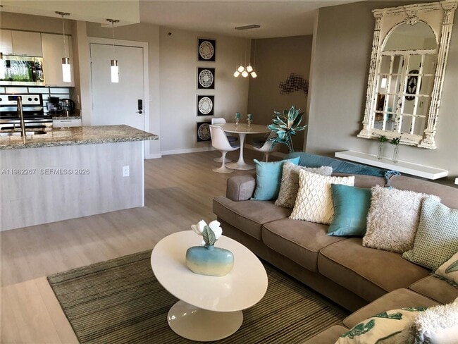 Photo - 19999 E Country Club Dr Unidad 1405