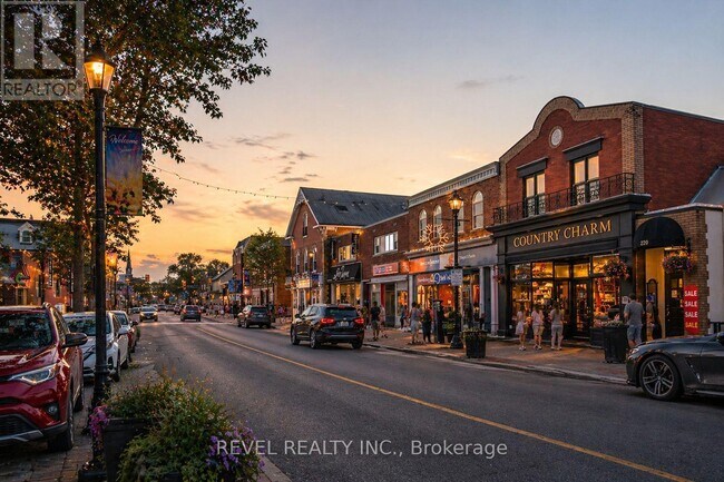 Photo - 296 Queen St S Unit A