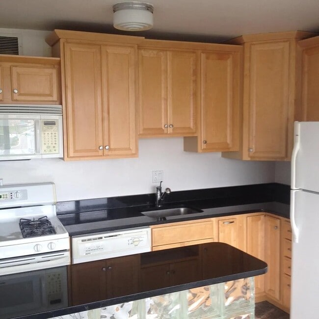 Photo - 1210 N Taft St Unit 907