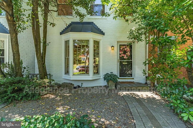 Photo - 912 Green St