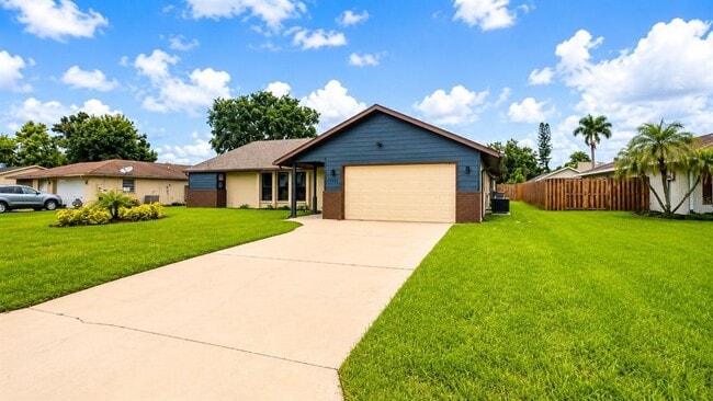 Photo - 1526 Georgetowne Ln