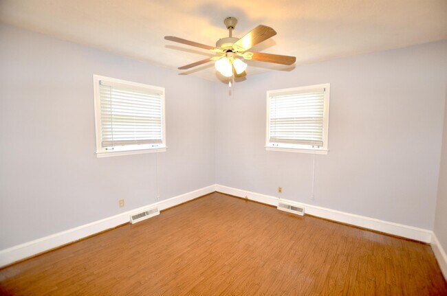 Photo - 4120 Leeds Dr