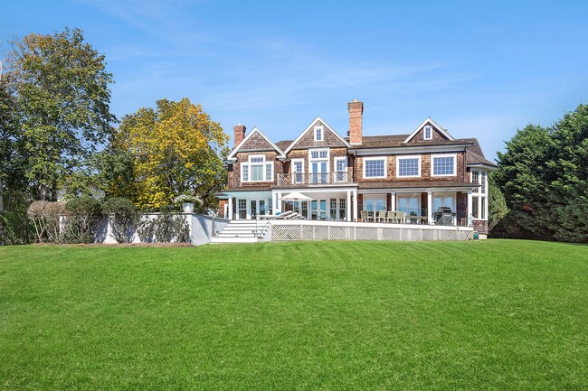 Photo - 936 Cobb Rd W