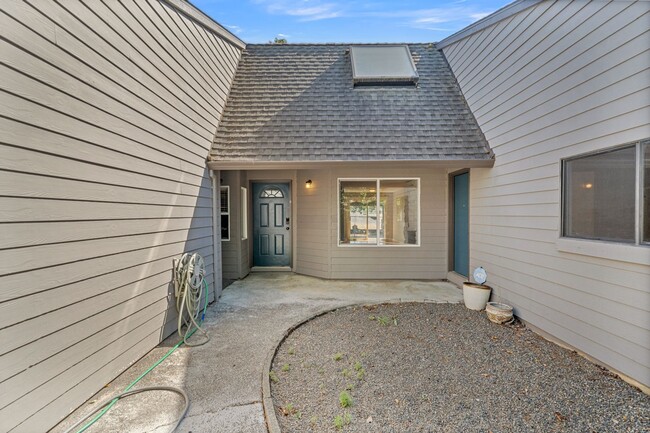 Photo - 9th Ct Duplex - AL-2402 Unit 2402