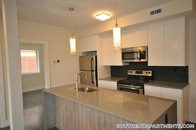 Building Photo - 659 Massachusetts Ave