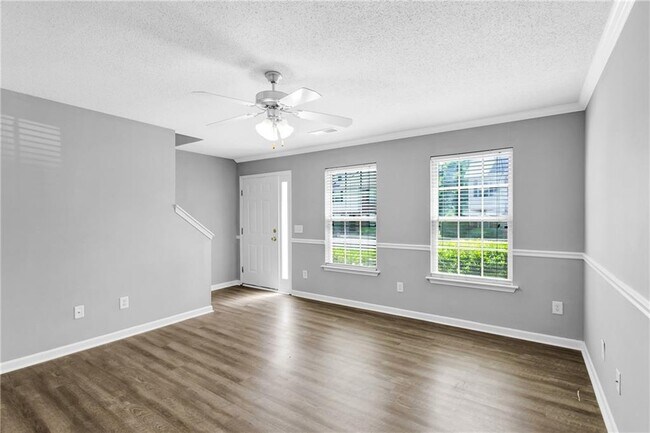 Photo - 141 Madison Pl