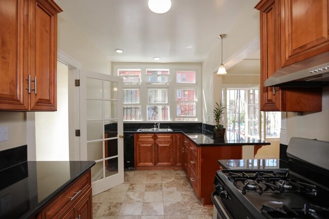 200 N New Hampshire Ave Unidad A