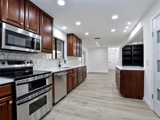 Photo - 307 Copperleaf Rd