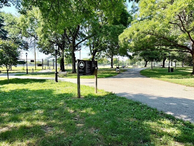 Photo - 58-11 84th Pl Unit 3