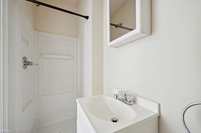 Photo - 3 br, 3 bath 4plex - 1712 CECIL B MOORE AV... Unit F3