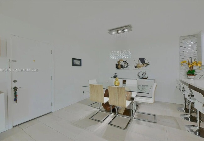 MUST READ: This rental is available for a roommate occupancy. The master bedroom is vacant, while...