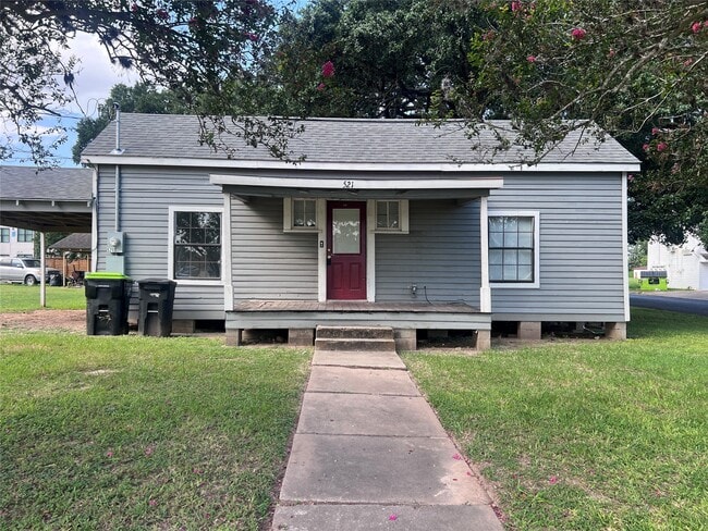Photo - 521 W Caney St