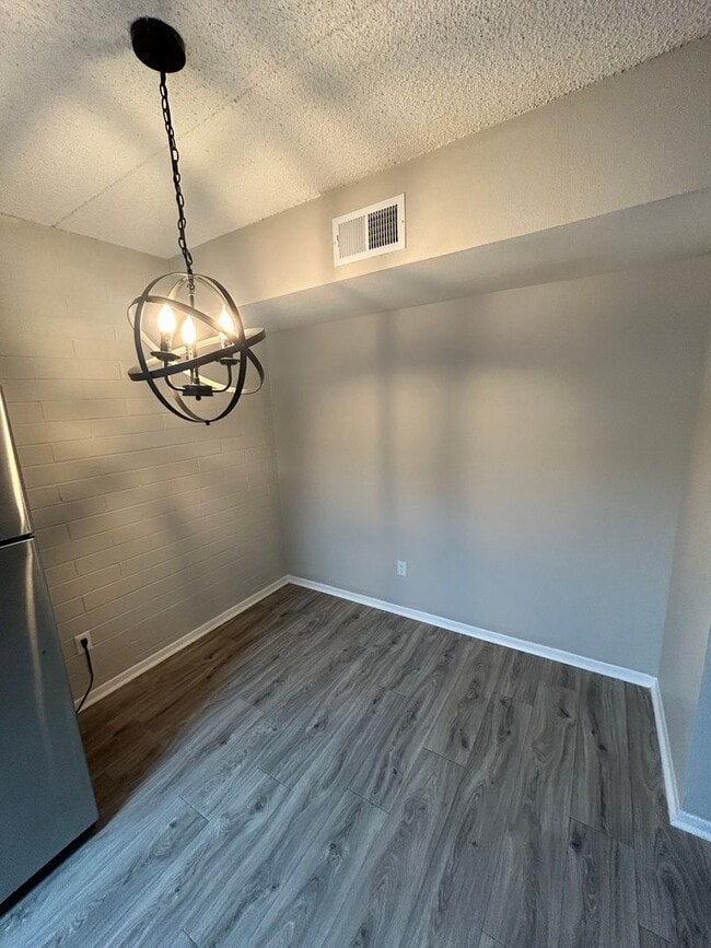 Photo - Bellevue Tower Apartments