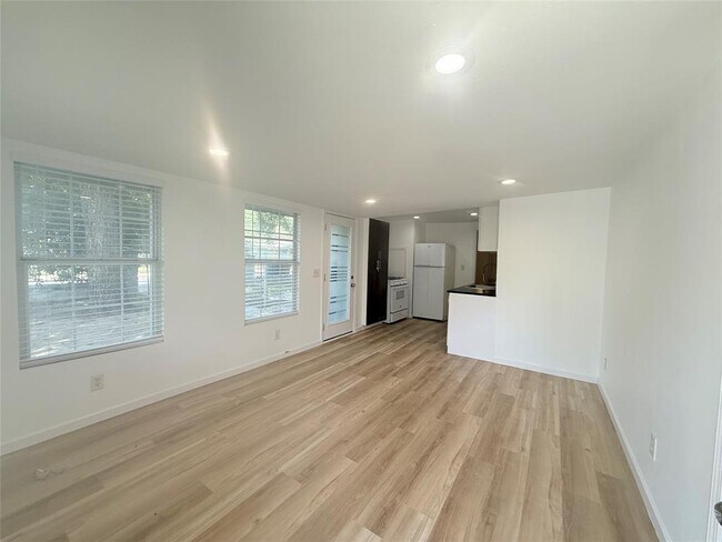 Photo - 1119 Spur St
