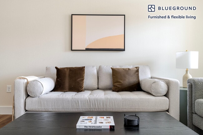 Photo - 1501 W Howard Ln Unidad FL5-ID365