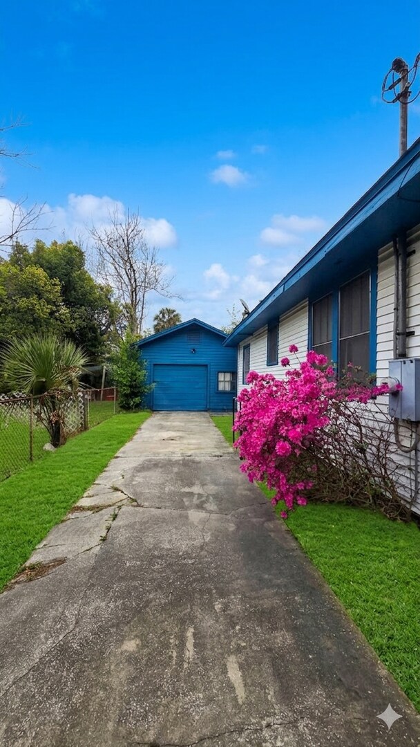 Photo - Affordable 3 Bed in Jacksonville. Bonus Room. Fenced in yard. Garage + Modern Bathroom