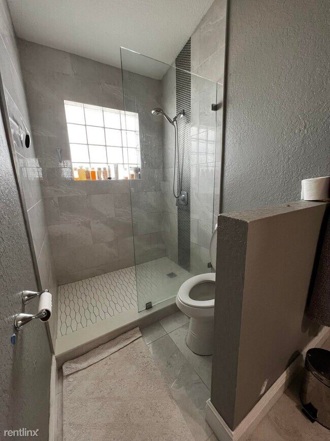 Photo - 3 br, 2 bath House - 4000 Sea Grape Cir