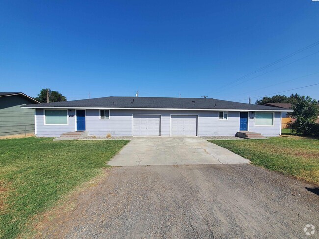 Building Photo - Newly Remodeled Duplex in Kennewick Rental