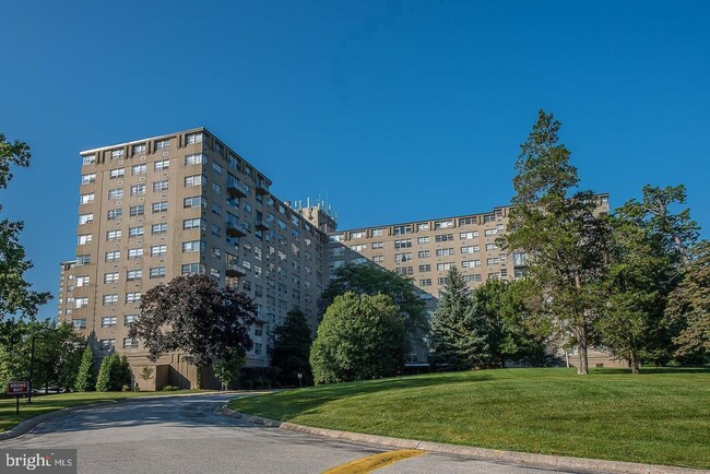 Photo - 1030 E Lancaster Ave Unit 111