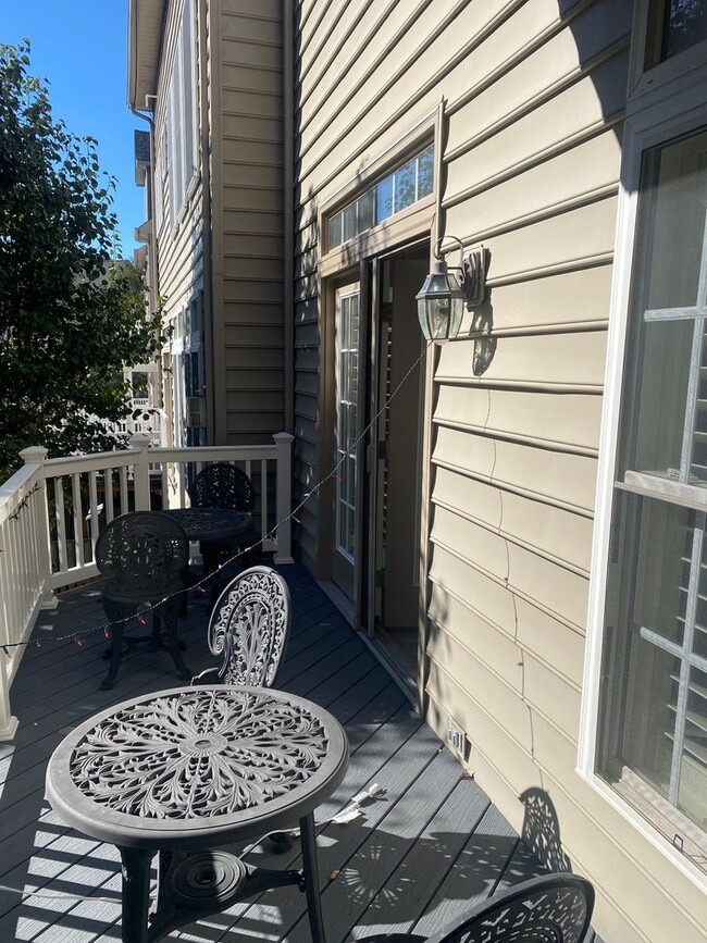 Photo - 47639 Paulsen Square