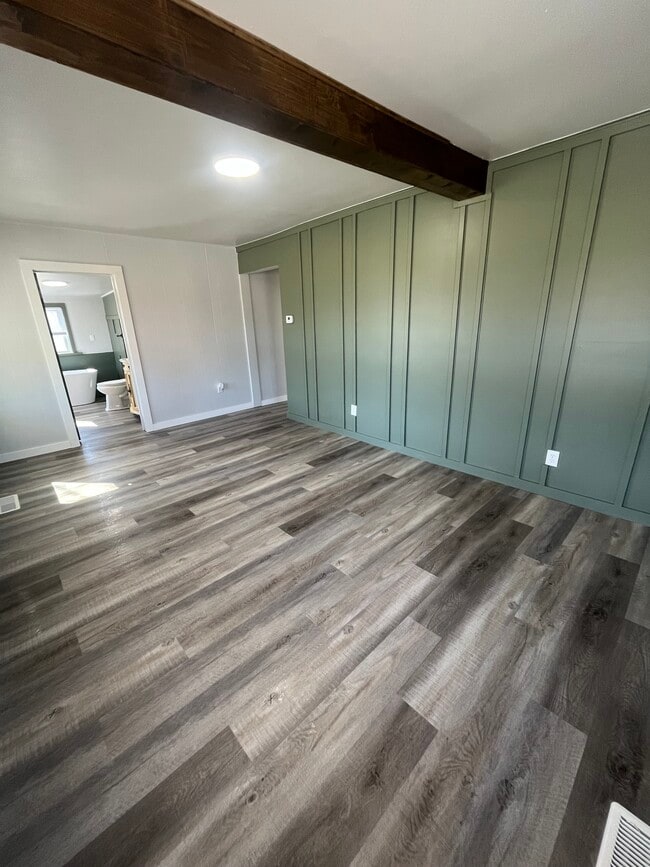 Building Photo - 2045 Dave Buck Rd