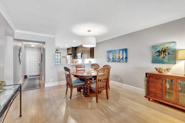 Photo - 701 Avenue L