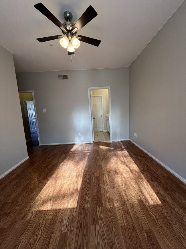 Building Photo - 12707 Boheme Dr Unit 1101