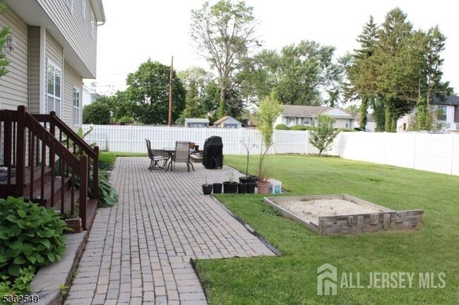 Photo - 21 Van Syckle Blvd