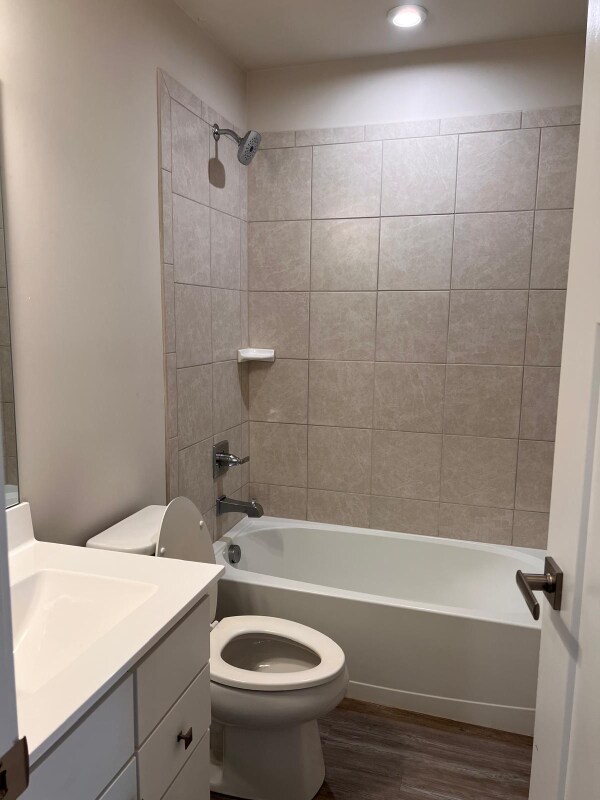 Photo - 304 Theodora Way