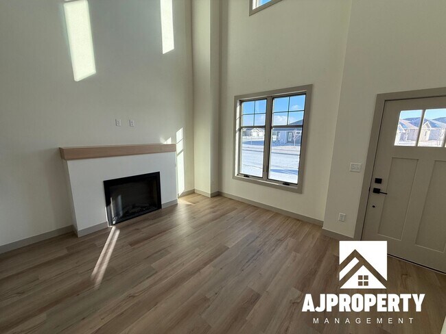 Photo - 8609 W Shoreline Pl