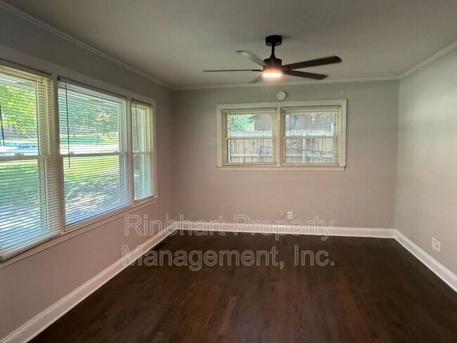 Photo - 645 Greenbriar Ave