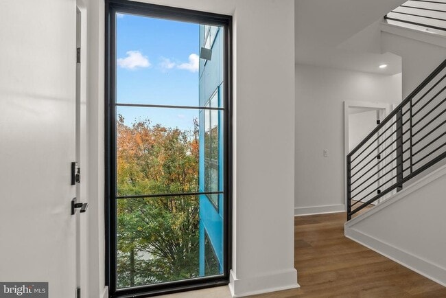 Building Photo - 416 W Girard Ave Unit 5 Rental