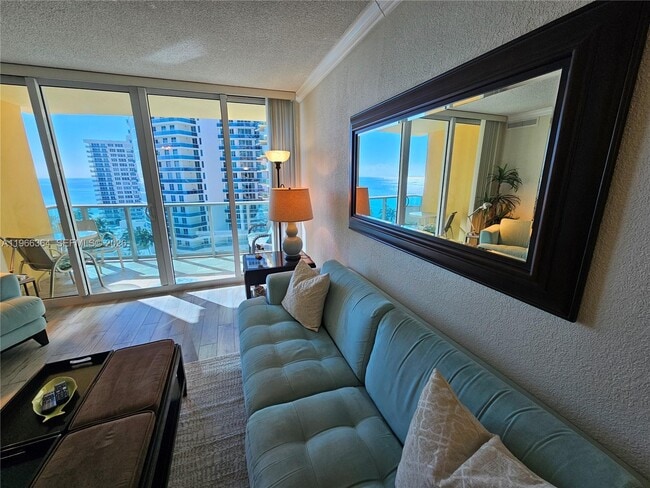 Photo - 2501 S Ocean Dr Unidad 1117 (Av. April 1st)