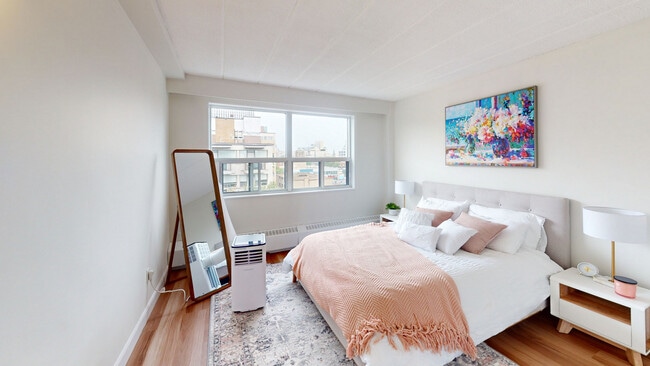 Photo - 218 Maclaren