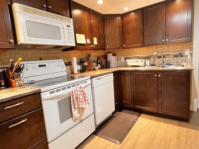 Photo - 1850 Newton St