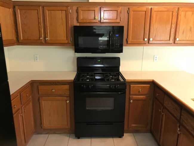 Photo - 4 Bedroom, 2 Full Bath home in Greenville/...