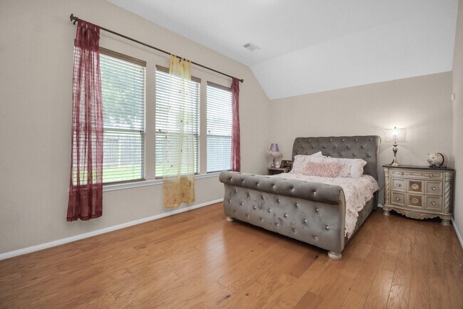 Photo - 3311 Raintree Village Dr