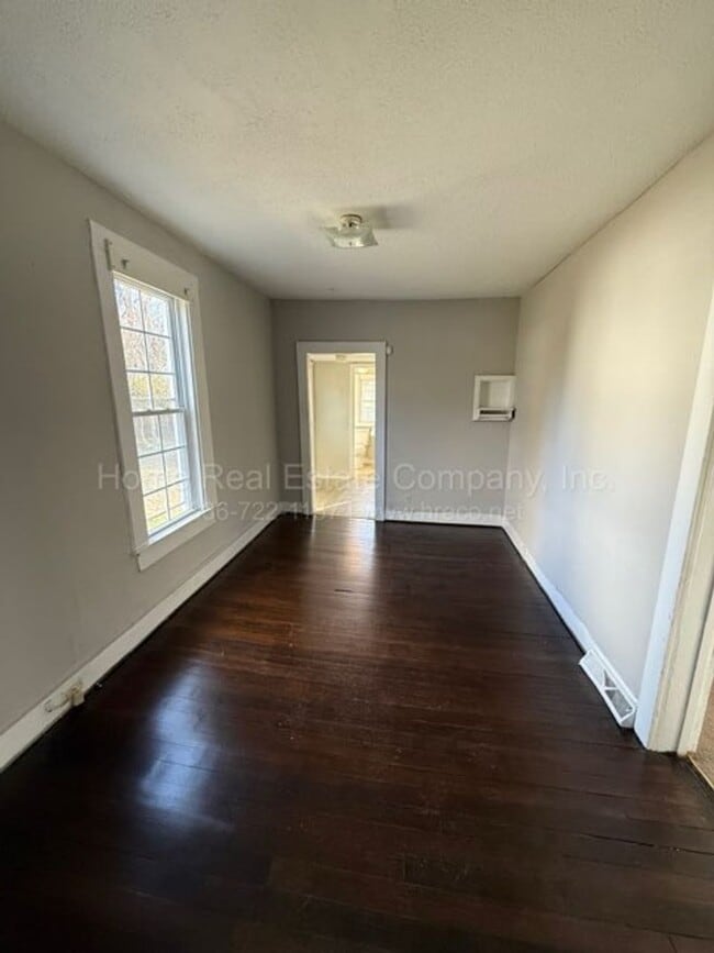 Photo - 1012 Apple St