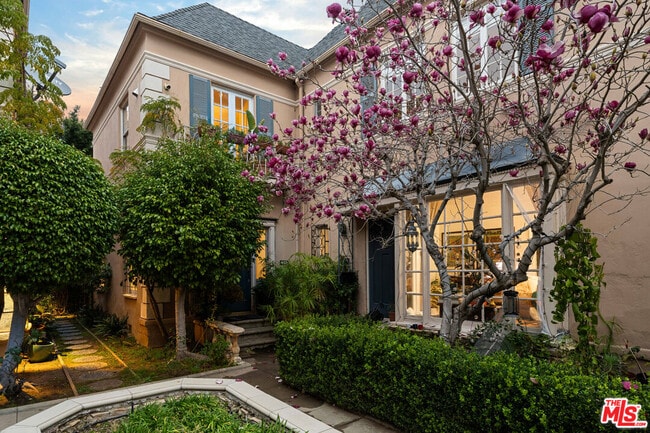 Photo - 6427 1/2 Orange St Townhome