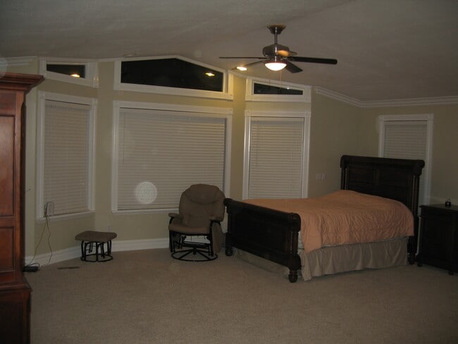 Photo - 1005 E 750 S