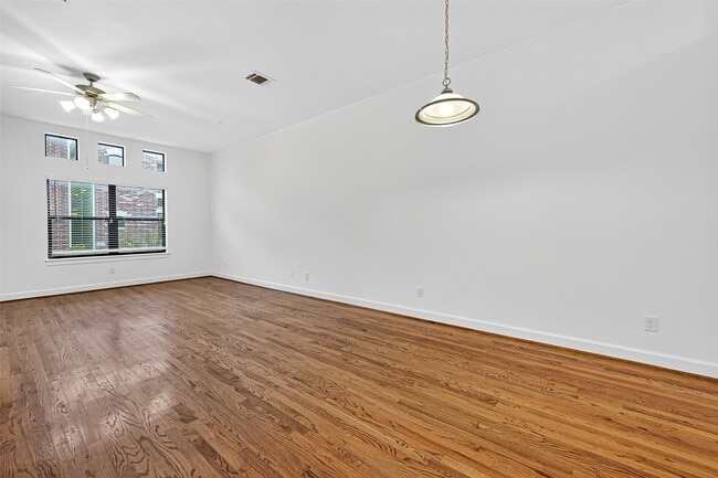 Photo - 2710 Hullsmith Dr