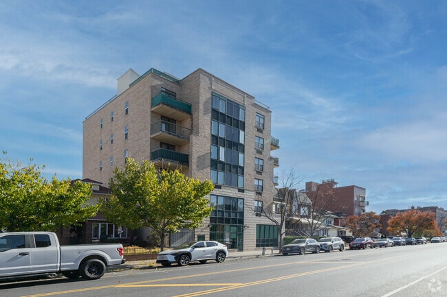 Photo - 1379 W 6th St