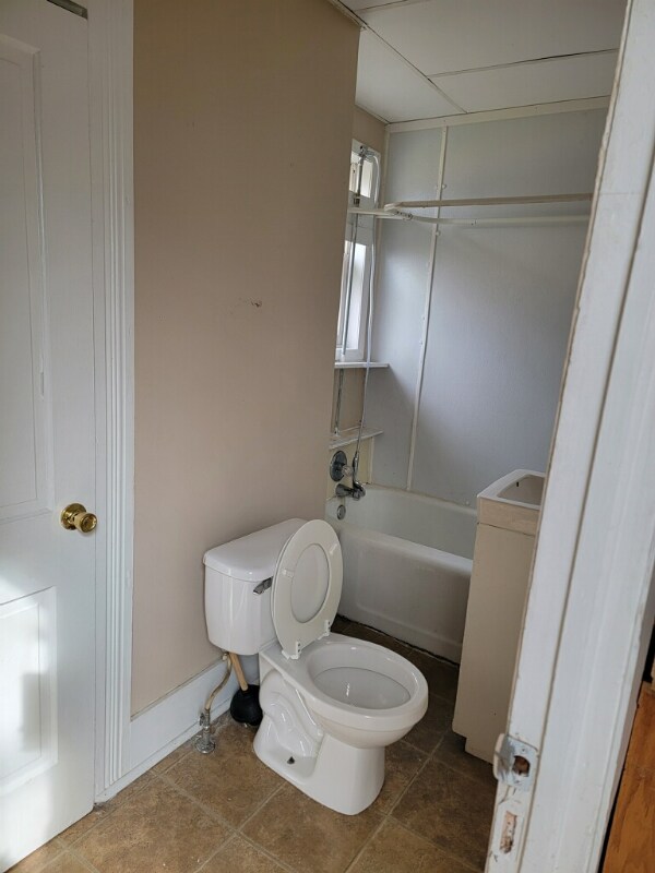 Photo - 494 N Wabash St