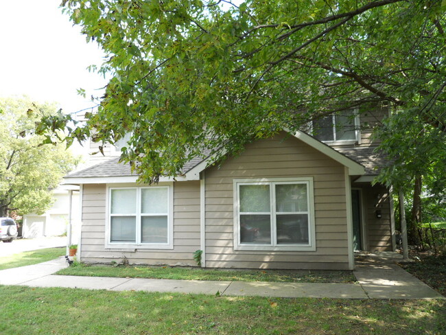 Photo - 622 Missouri St Townhome