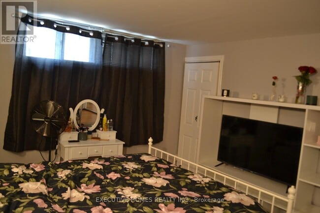 Photo - 1165 Ogden Ave