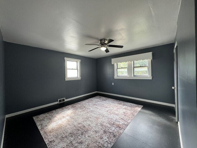 Photo - 208-210 McClure Unit 210 McClure